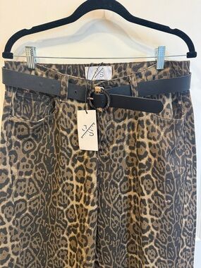 ANIMAL PRINT PANTS PARIS- NEW !  With tags.  Never worn.  With pockets wide leg